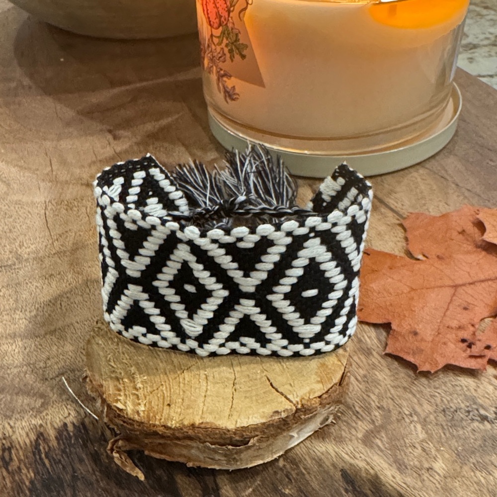 Trindy Clozet Boutique Black and White Diamond Shape Tassel Woven Bracelet